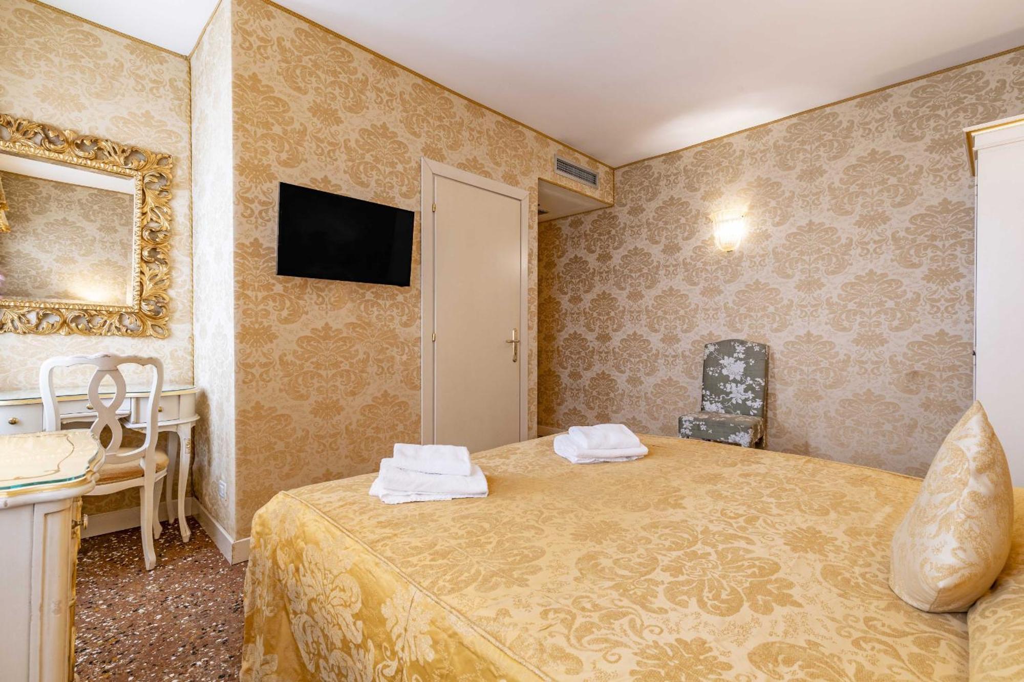 Residence Ca' Di Malta Arsenale By Wonderful Italy เวนิส ภายนอก รูปภาพ
