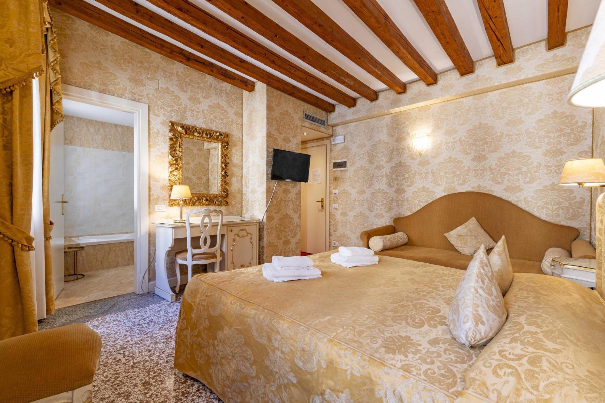Residence Ca' Di Malta Arsenale By Wonderful Italy เวนิส ภายนอก รูปภาพ